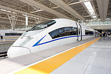 fss冯姗姗户外挑战者:驾驭钢铁猛兽,征服极端自然的生存远征-2