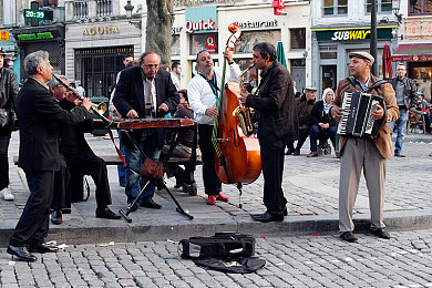 3P的故事：揭秘硬核赛车模拟器，顶尖玩家必备的驾驶哲学今日公开-2