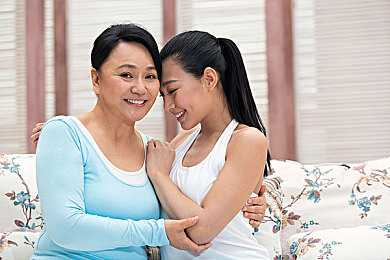 男生因困放在女生困困里：双轮相依，绝境共驰的废土旅人-2