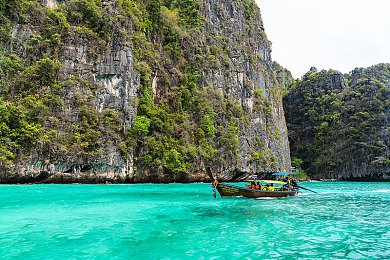打扑克又爽又黄：《极速扑克：狂飙赌局》今日全平台上线，体验双线对决的极速策略盛宴-3