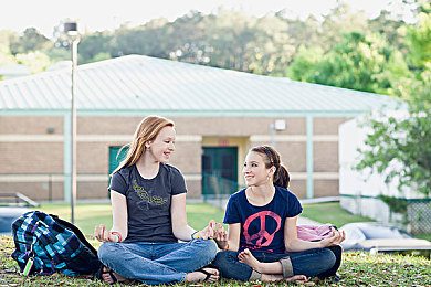 美女裸身软件：赛车涂装自定义系统，打造你的专属个性战车-3