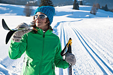 黄色软件下载大全免费3.0.3：疾驰暮光，雨夜竞速与改装风暴全解析