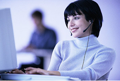 黄色软件app免费下载:霓虹飞驰,赛博朋克都市中的视觉狂飙与竞速攻略-2