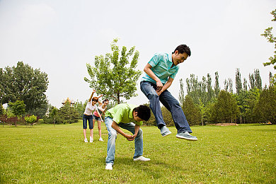 黄色软件App3.0.3：极速幻影隐藏彩蛋揭秘，解锁幻影涂装与极限性能档案-2