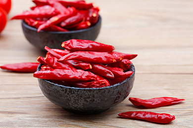 不良软件下载大全：极速狂飙都市风云，数字病毒阴影下的竞速迷途-5