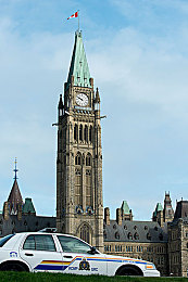 免费黄色软件下载oppo：极速狂飙，OPPO平台竞速游戏盛宴，体验主机级画面与操控