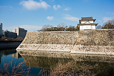 国产吃瓜黑料大揭秘:霓虹城轮胎印记,氪金迷局与数据疑云全解析-1