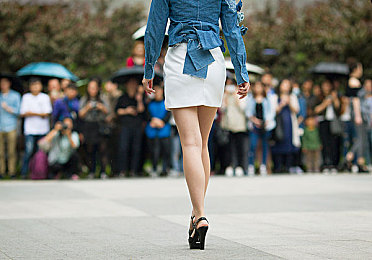 囯产精品久久久久久久免牛肉蒲团:东方幻想竞速新作,神话赛道驾驭神兽座驾驰骋仙境-3