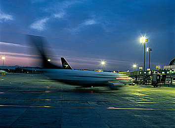 操批app：预设策略，智控极速，指尖下的赛道艺术大师-3