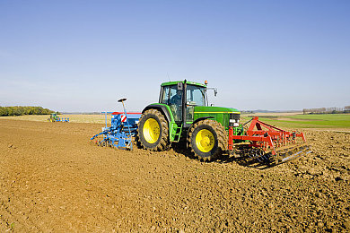 福建大菠萝官方网页2025：2025年独立游戏黑马，暗黑风格改装竞速新作今日上线