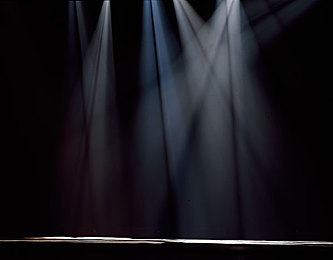 自由成熟性别成熟女性性格特点：手握方向盘定义虚拟公路，当代女性玩家重塑开放世界驾驶叙事-4