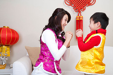 黑人巨大娇小亚洲女:《街头狂飙:霓虹对决》今日上线,颠覆性反差车型引爆竞速新美学-5