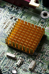 好 色 先 生·TV:霓虹都市极速狂飙,赛博竞速新作掀起视觉风暴-4