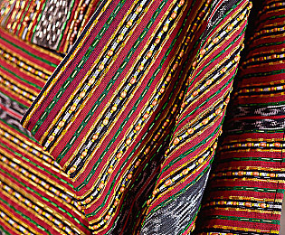 国外成人在线:都市狂飙无限线,极致改装与自由竞速新体验-3