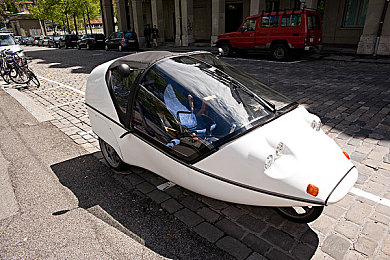 把英语老师放在课桌上吵：微观教室狂飙，动态导师追击竞速幻想曲-5