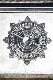 两人扑克剧烈运动：极速狂飙，智谋交锋，赛道上的卡牌风暴-4