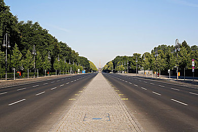 爱情岛论坛：《浪漫竞速：心跳海岸线》今日上线，情感联动驾驶系统颠覆传统赛车游戏