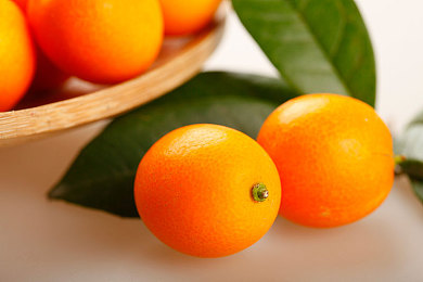 黄色无限:流光极境,永逐数据霓虹的极限狂飙-3