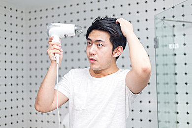 黄色软件免费OPPO:霓虹都市赛车攻略,合法获取炫酷品牌车型与加速技能-4