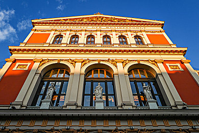 绿帽男找单男3p娇妻：极速赛道上的情感抉择，平衡速度与信任的终极竞赛-3