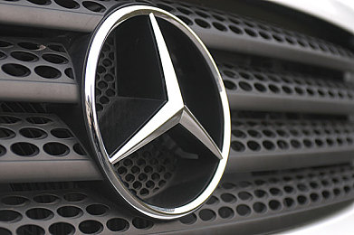 100种流氓软件安装下载：赛博朋克竞速新作，在数据病毒狂潮中求生飞驰-3