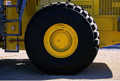 日本成人电影A：霓虹夜幕，街头竞速的改装诗篇与都市传说-2