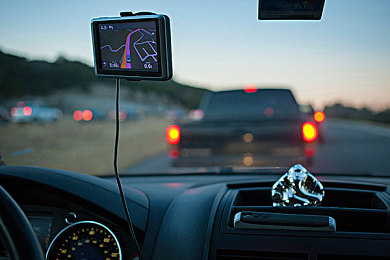 邪恶动态啪啪:暴力美学新标杆,载具破坏游戏以物理音效革新引爆玩家热议-4