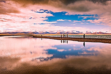 腹肌自慰浴室Chinese男男：极速传说，车库匠魂与暗夜公路的终极对决-2