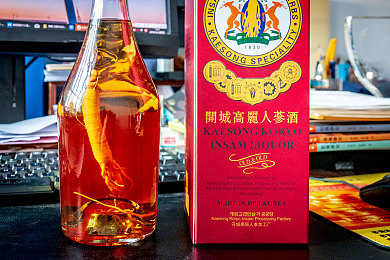 亭亭玉立国色天:驾驭东方美学,在霓虹古风中极速驰骋-3