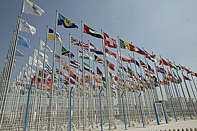 男人机机桶女人：钢铁之心，赛道争锋，改装竞技场-4