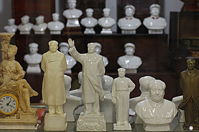 78插入桃子：极速赛道蜜桃峡谷，挑战动态水果障碍门-2