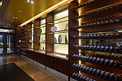 打扑克一男一女又叫又疼：极速牌手双人狂飙，策略卡牌驱动竞速新体验-3