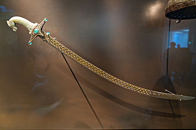 打扑克的剧烈运动：极速牌局，狂飙策略的脑力竞速盛宴-4