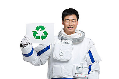 又叫又疼的扑克牌：卡牌策略引爆硬核赛车，全新游戏将扑克组合与竞速对决融为一体