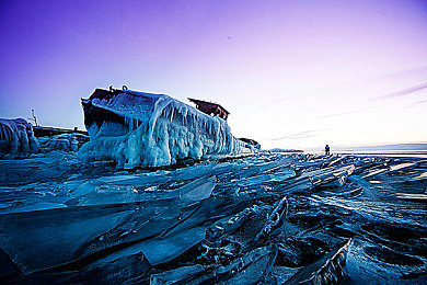 泰国男男暴菊vs无套：街头争锋曼谷夜幕上线，精准操控与极限激进战术巅峰对决-4