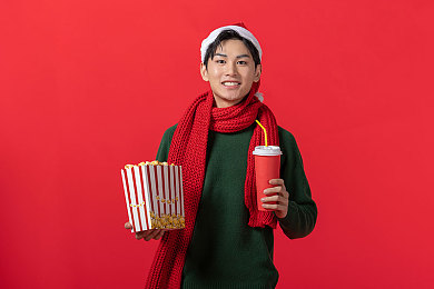 成人电影Av：视听革命引爆感官，极速狂飙午夜霓虹重塑竞速新境界-4