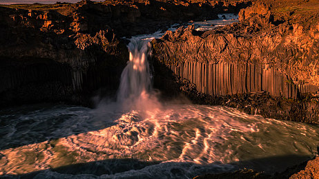 人人射手人人：极速狂飙，火力全开，体验人车合一的终极竞技战场