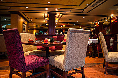 美女不穿衣服的软件下载：《极速幻影》自定义系统引热议，创意车模设计成赛车游戏新焦点-4