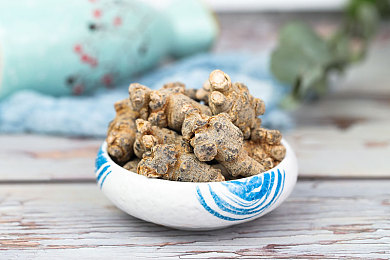 蜜桃AV成人片:未来都市竞速新作发布,赛博朋克驾驶体验引爆玩家热议-2