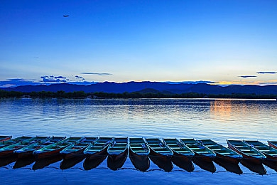 十大最亏软件：极速幻梦，自由驰骋的虚拟旅程-3