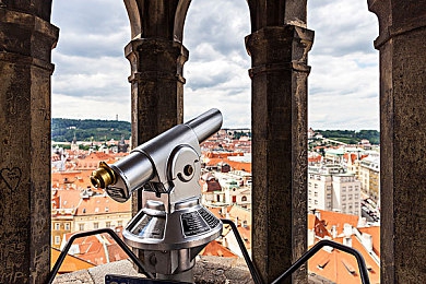有风险的软件:赛博车手直面代码危机,虚拟竞速暗藏数字生存法则-2