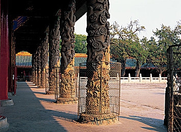 18款禁止下载软件：非法改装软件侵蚀赛车游戏公平，开发者紧急封禁维护竞技净土-3