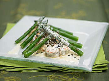 男女打扑克差差：策略博弈新高度，双性战术差异引爆未来卡牌对战热潮