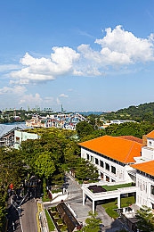 oppo免费黄色软件下载：霓虹轨迹，未来都市竞速幻想之旅