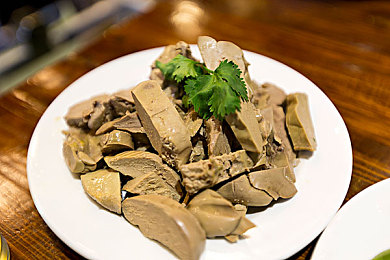 婷婷婷综合：赛车游戏三段式操作哲学，揭秘硬核玩家的连续弯道极致掌控-4