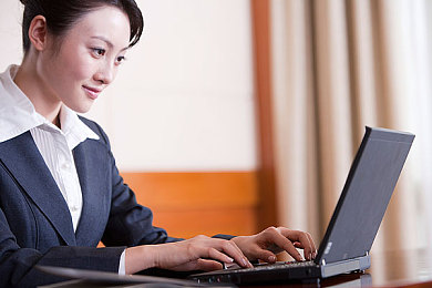 黄色软件OPPO：极速改装坊上线，体验游走于规则边缘的赛车改装狂潮-2