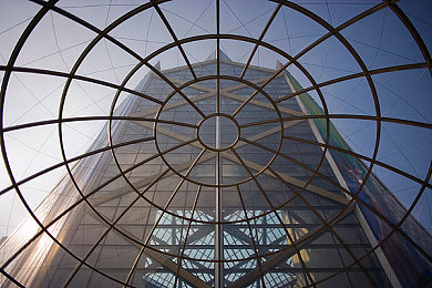 美女脱衣服App：极速衣橱，街头车神的时尚竞速与华丽蜕变之旅-5