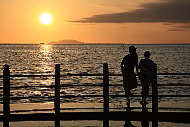 欧美BBBBB：极限竞速地平线5新版本上线，美式肌肉车驾驶体验全面优化