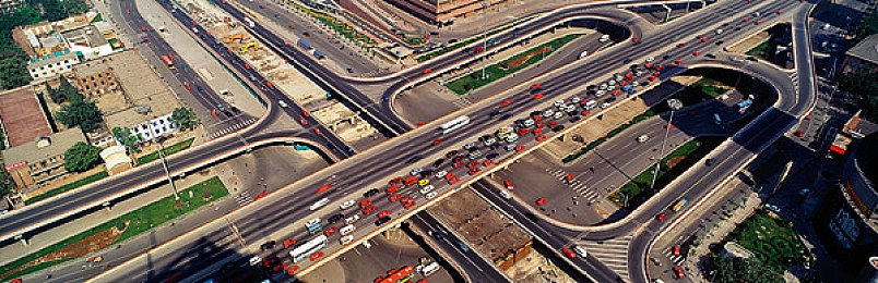 鸡吧被捅软件：极速赛道数字博弈，骇客竞速策略驾驶新体验-5