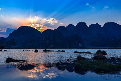 黄色软件APP免费下载2023:极速狂飙2023,虚拟赛道上的真实竞速体验-5